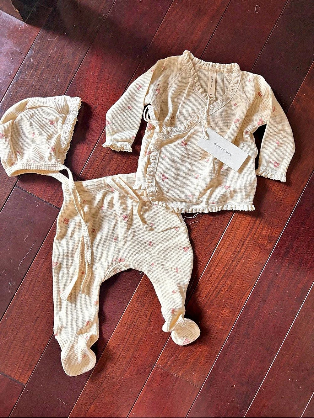 Quincy Mae Take Home Set Floral Cream & Pink with Bonnet
